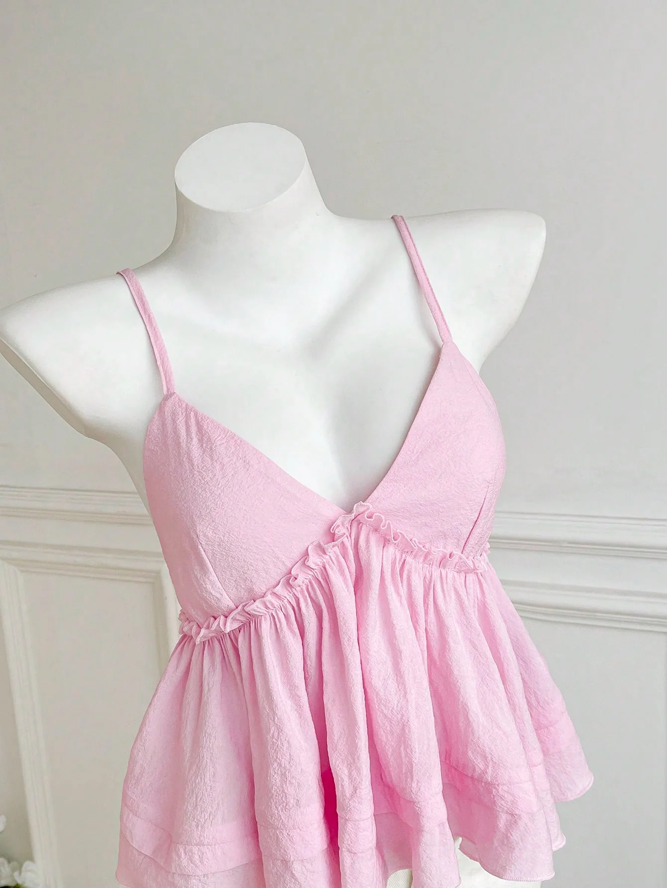 Damen asymmetrisches Top mit Rüschen und tiefem V-Ausschnitt R&B - Image 2