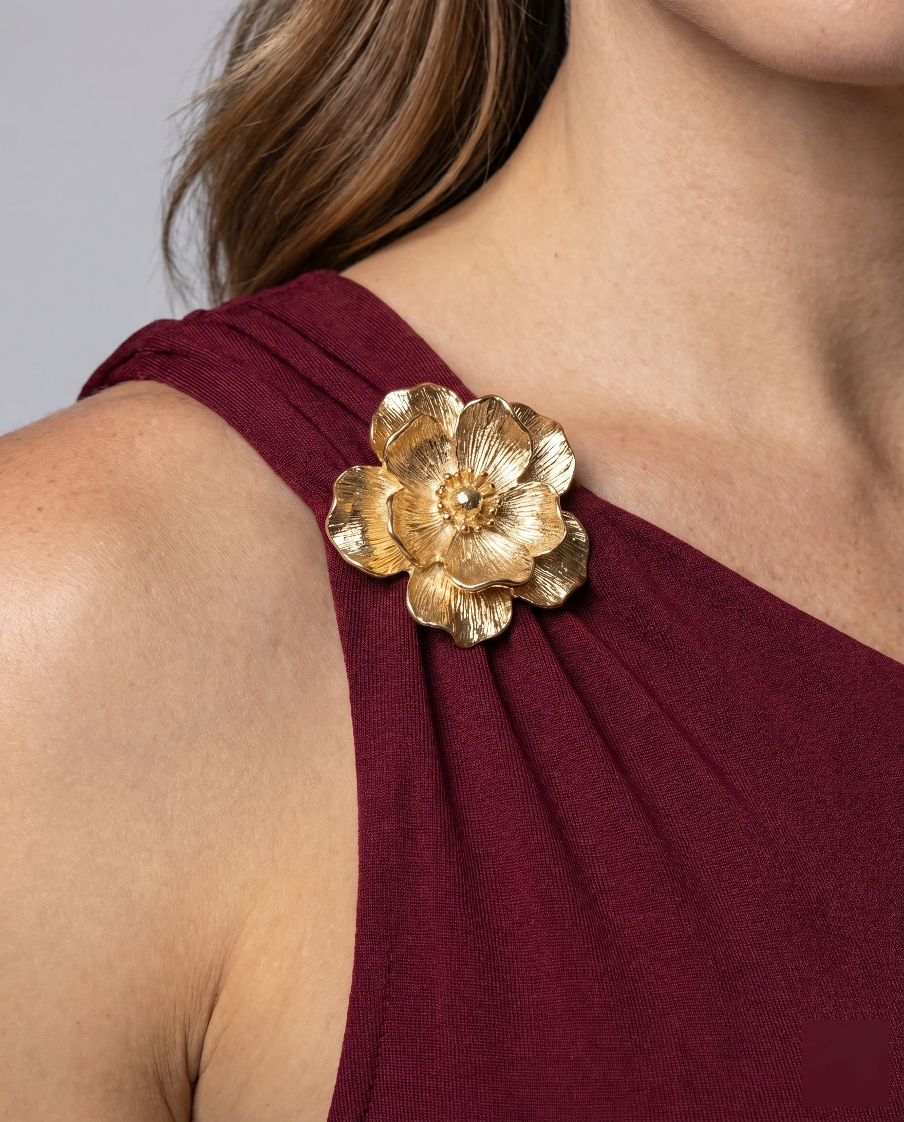 Damen asymmetrisches Wickelkleid mit voluminösem Rock und raffiniertem Schulterdetail - Image 3