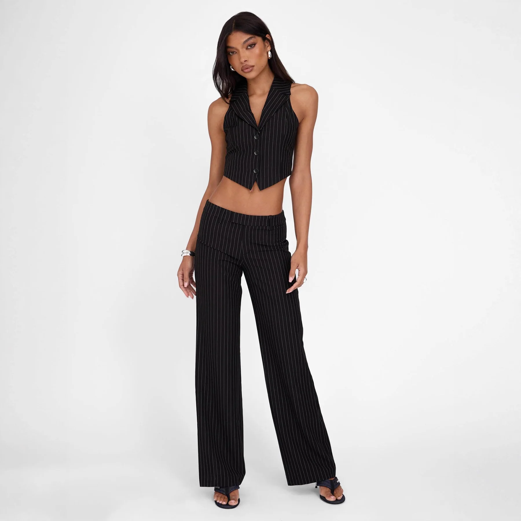 Damen ausgestelltes Bustier-Oberteil mit feinen Streifen und Knopfdetails R&B - Image 3