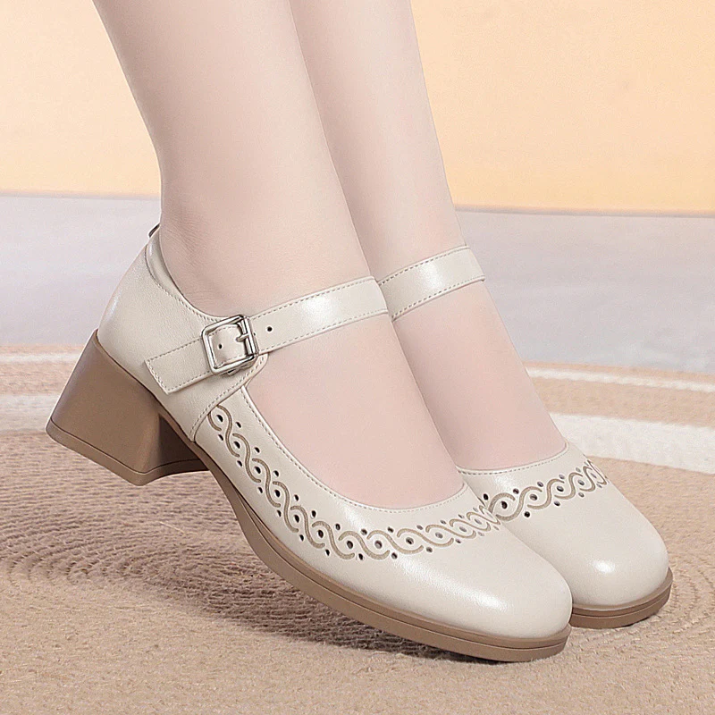 Damen Ballerinas mit verstellbarem Riemen und dekorativem Schnitt R&B