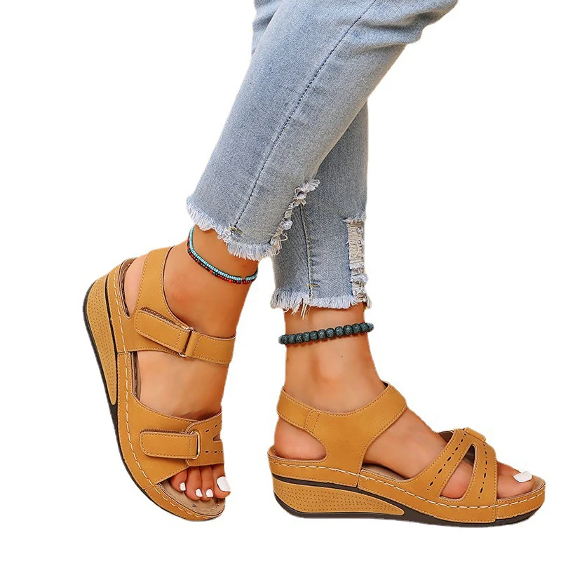 Damen Bequeme Keilsandalen mit verstellbaren Riemen und ergonomischem Fußbett R&B - Image 5