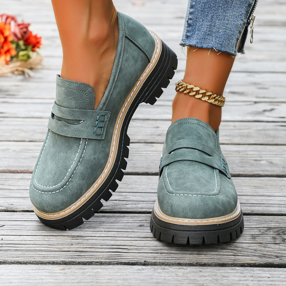 Damen Bequeme Mokassins mit robusten Profilsohlen und modischer Applikation R&B - Image 11