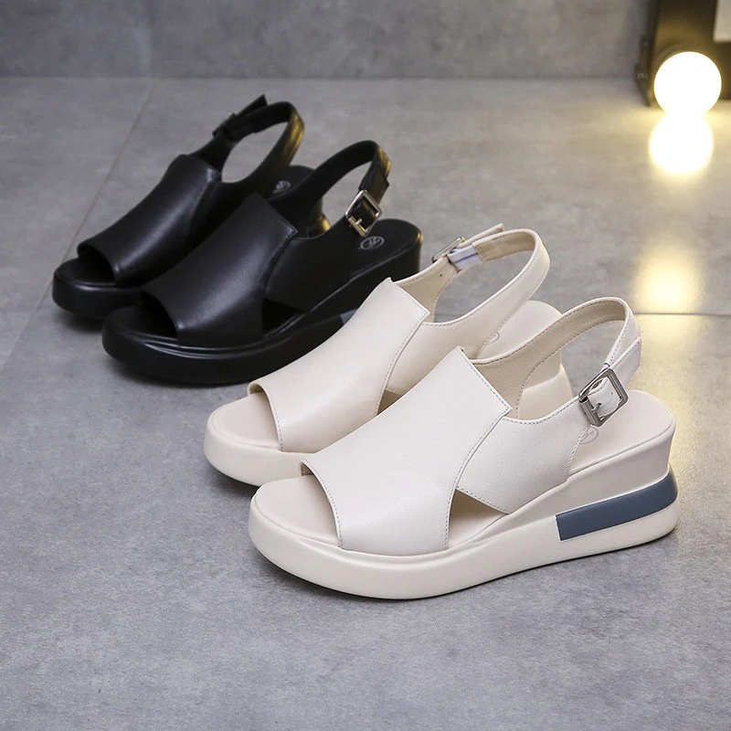 Damen Bequeme Plateau-Sandalen mit verstellbarem Riemen und anatomischem Fußbett R&B