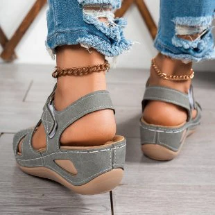 Damen Komfortable Sandalen mit atmungsaktiven Cut-Outs und verstellbaren Riemen R&B - Image 6