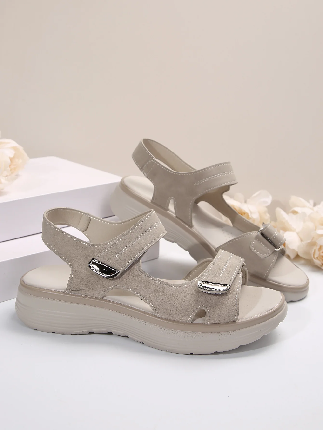 Damen Bequeme Sandalen mit verstellbaren Riemen und gepolsterter Sohle R&B - Image 15