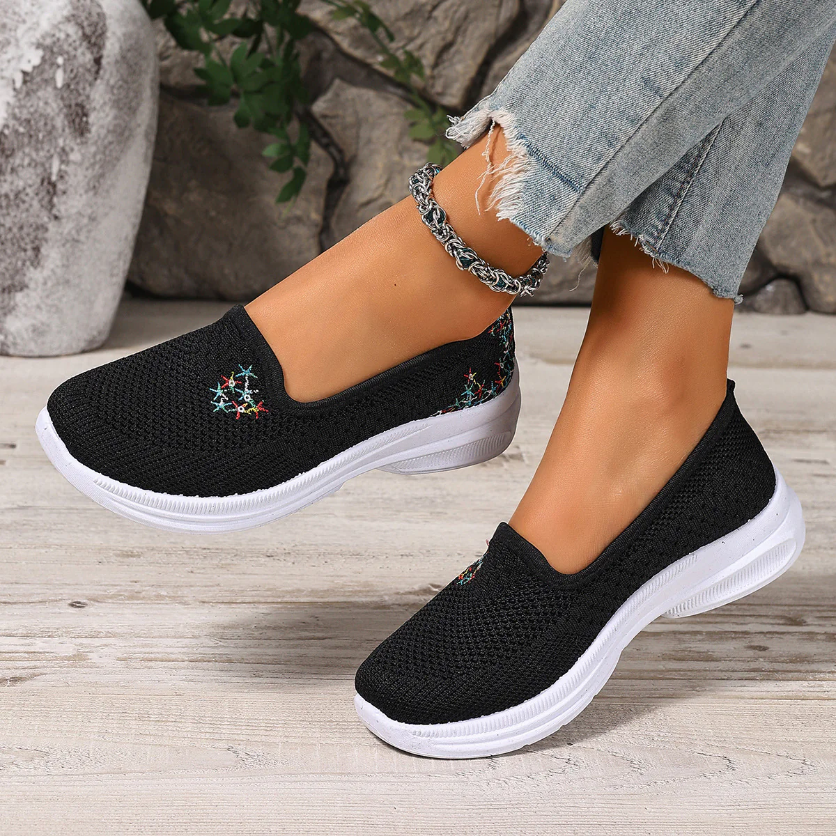 Damen Bequeme Slip-On Schuhe mit atmungsaktiver Strickoberfläche und floralem Muster Heidi-Mode - Image 2