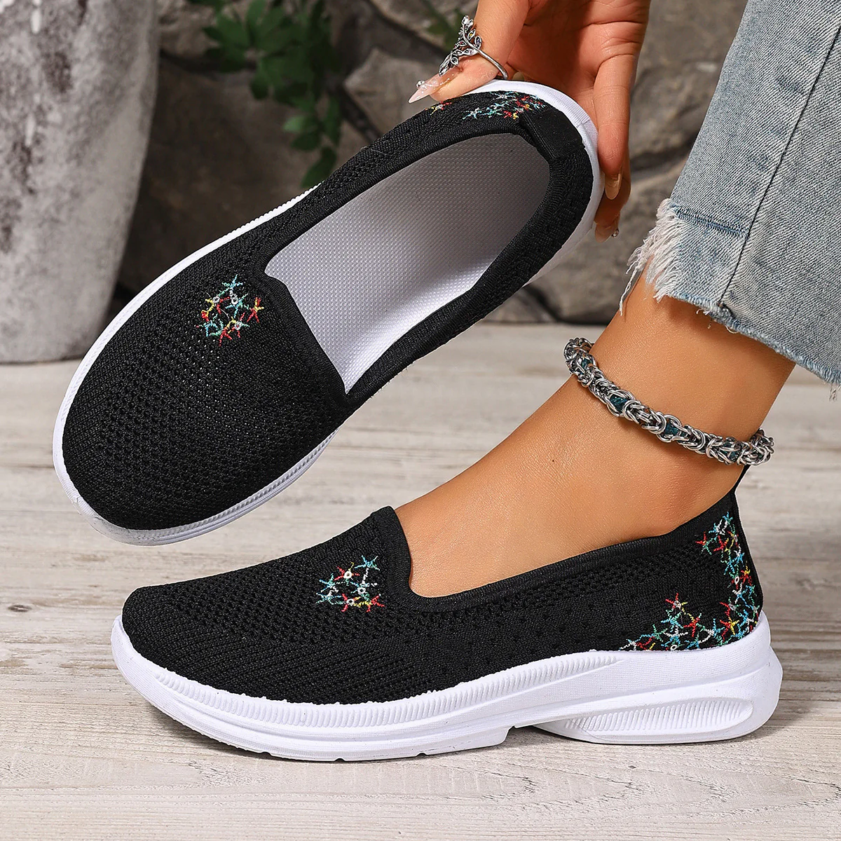 Damen Bequeme Slip-On Schuhe mit atmungsaktiver Strickoberfläche und floralem Muster Heidi-Mode - Image 6