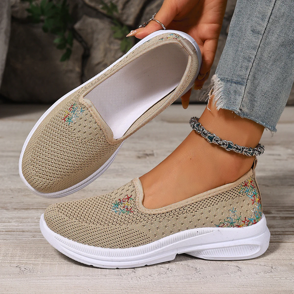 Damen Bequeme Slip-On Schuhe mit atmungsaktiver Strickoberfläche und floralem Muster Heidi-Mode - Image 7