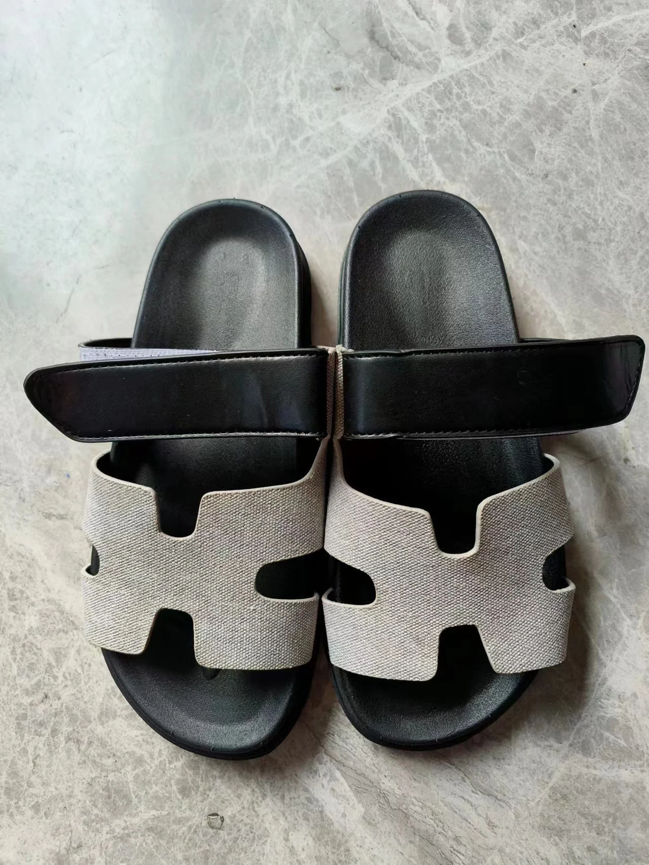 Damen Bequeme Sommer-Pantoletten mit ergonomischem Fußbett und modischen Riemen R&B - Image 12