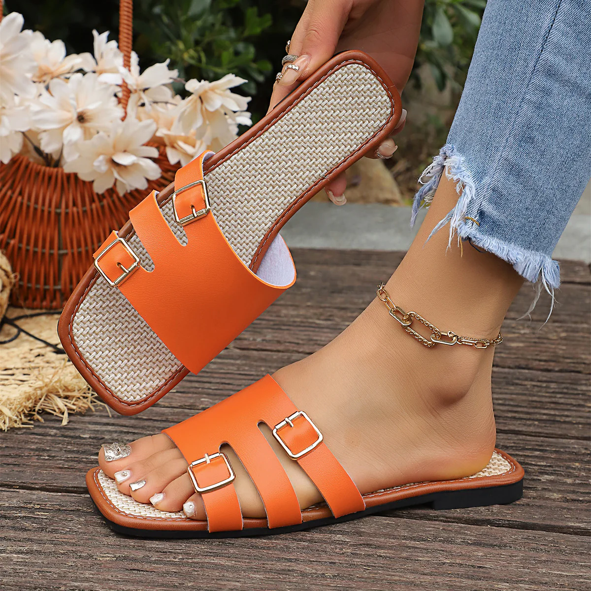Damen Bequeme und stilvolle Slippers mit verstellbaren Riemchen und eleganten Schnallen R&B - Image 2