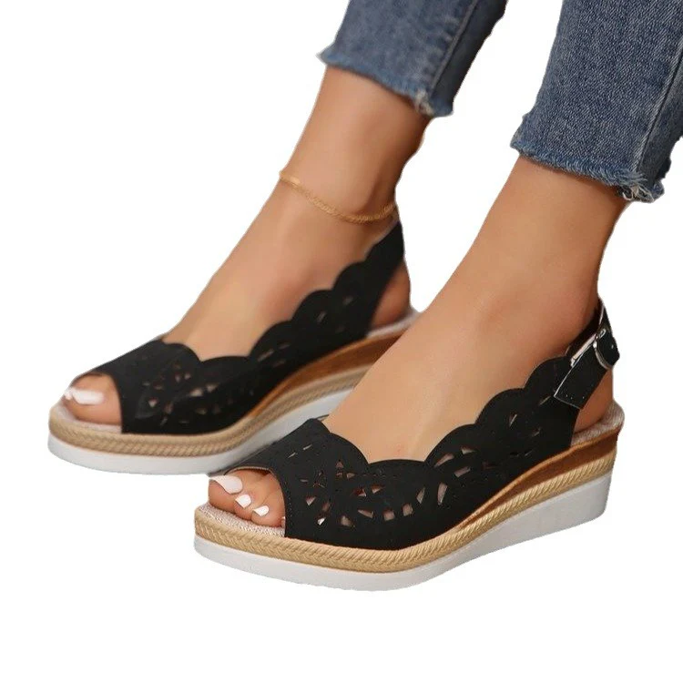 Damen komfortable Wedge-Sandalen mit floralem Cut-Out-Design R&B - Image 5