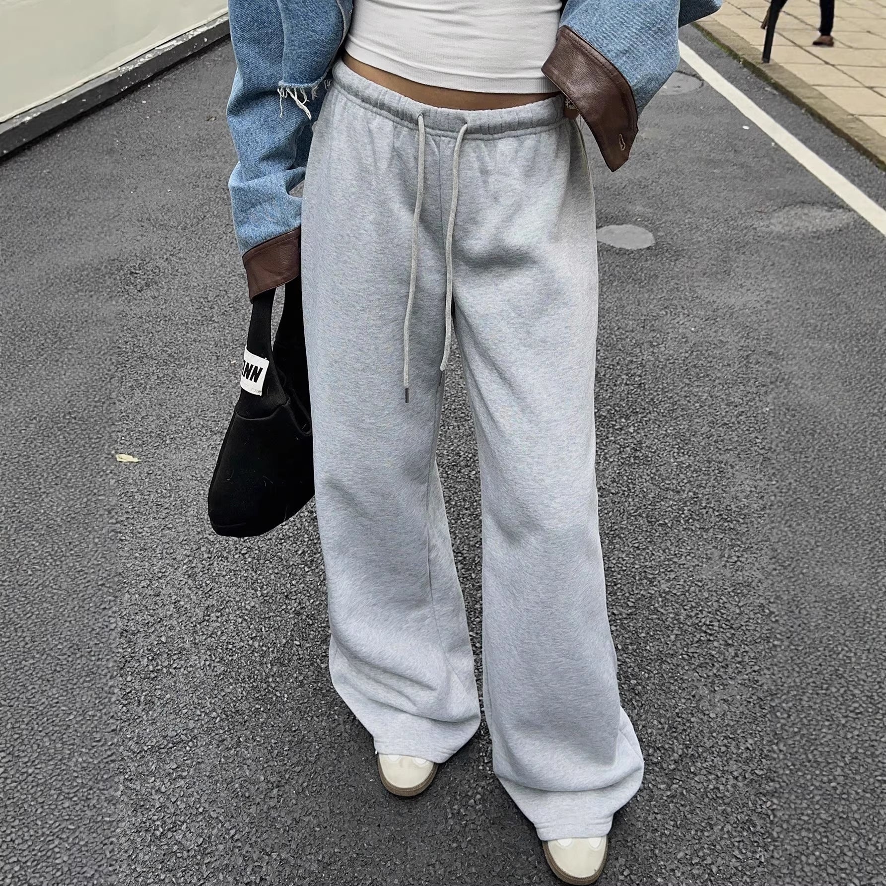 Damen Bequeme weite Sporthose mit praktischen Taschen R&B