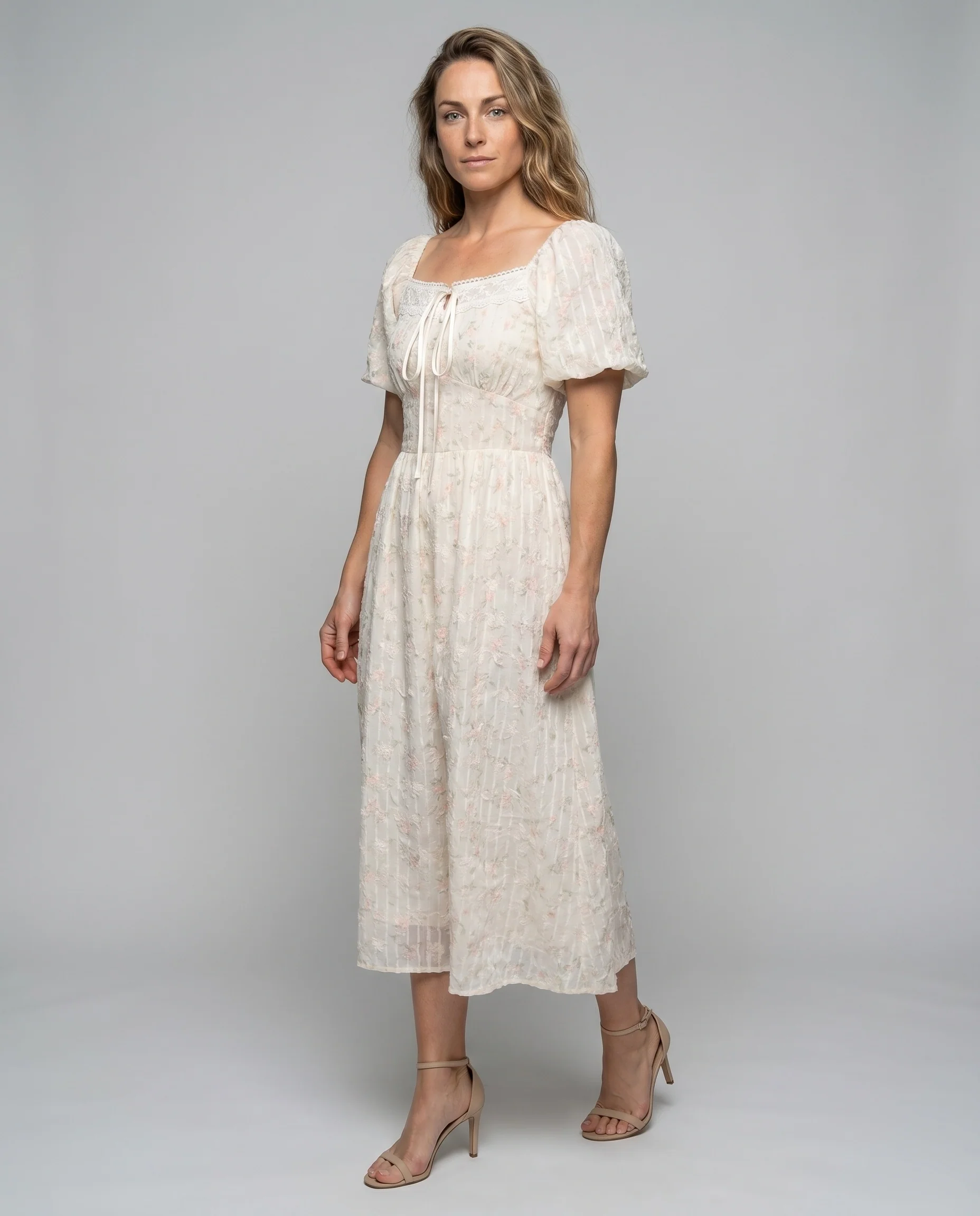 Damen Blumenkleid mit Spitzenbesatz und Rüschendetails
