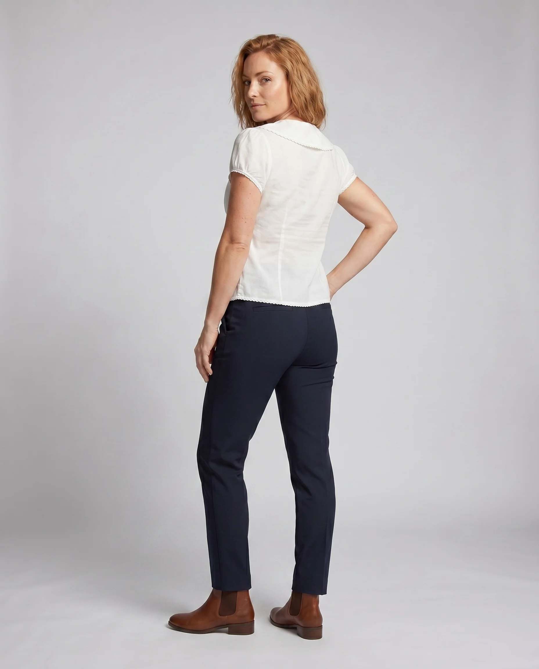 Damen Bluse mit Kragen und gerüschtem Design R&B - Image 4