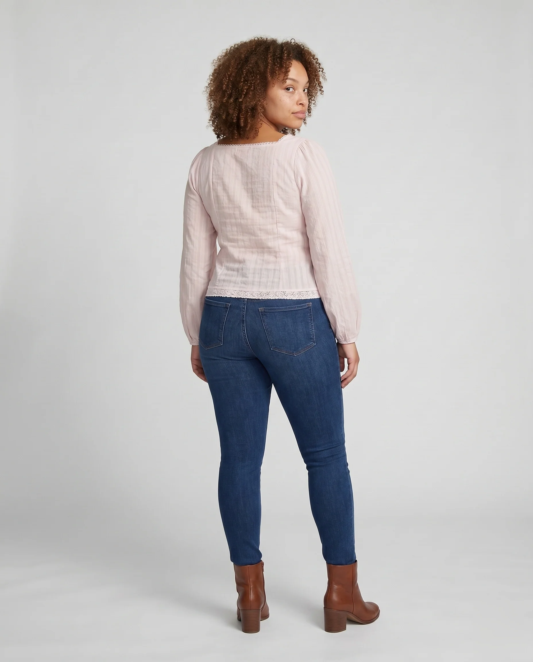 Damen Bluse mit Spitzenakzenten und strukturiertem Gewebe R&B - Image 4