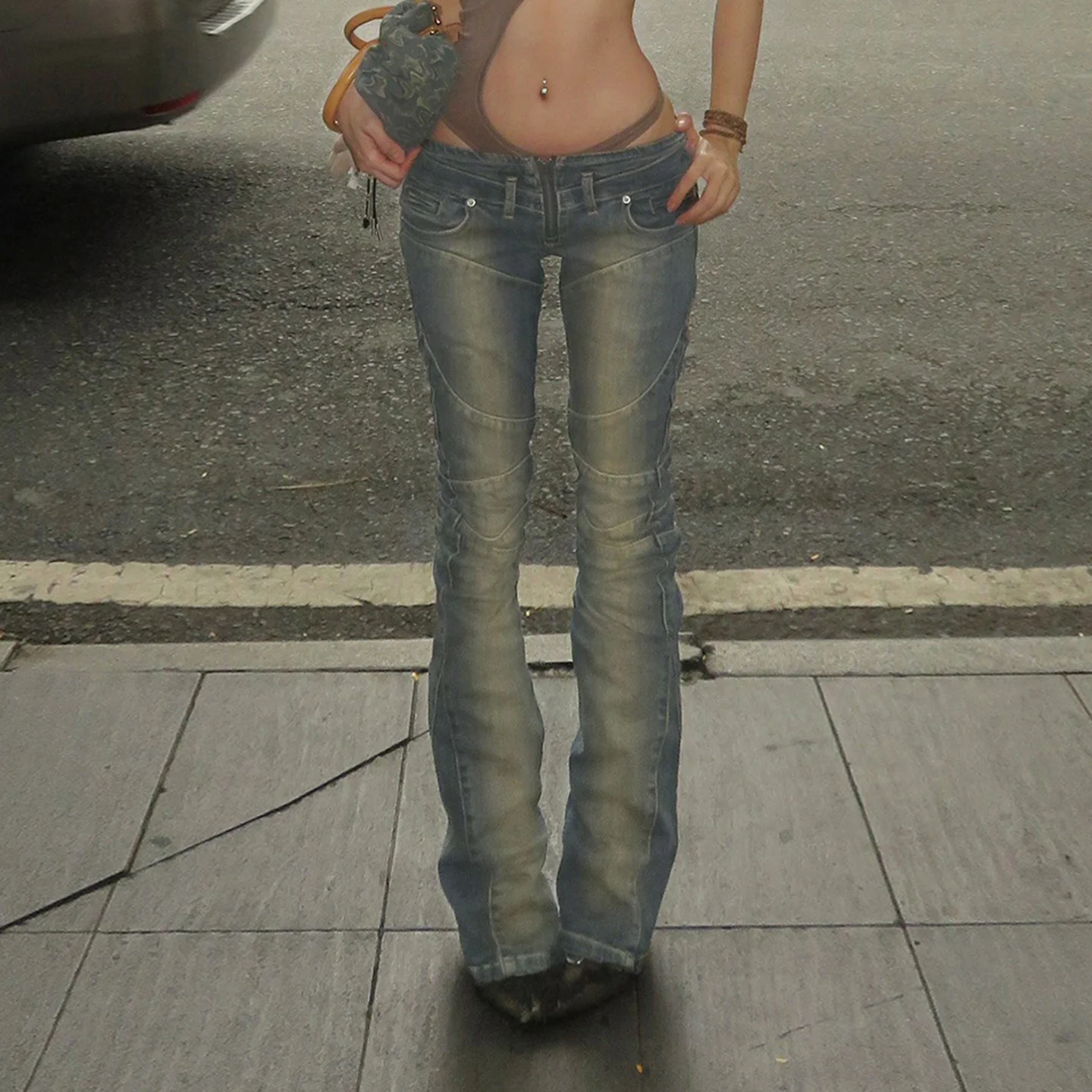 Damen Bootcut Jeans mit modischen Nähten und komfortablem elastischen Bund R&B - Image 2
