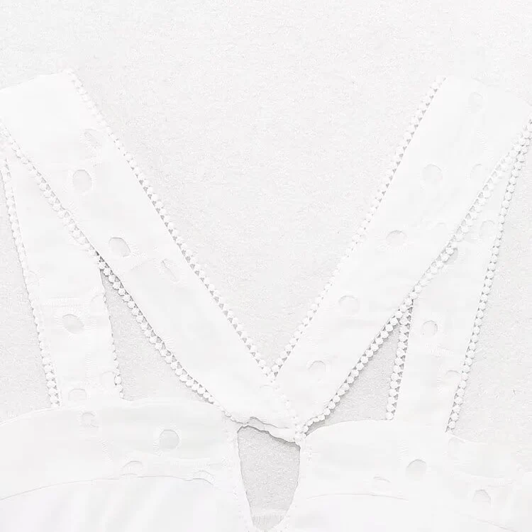 Damen Brokat-Crop-Top mit elegantem Ausschnitt und verzierten Trägern R&B - Image 3