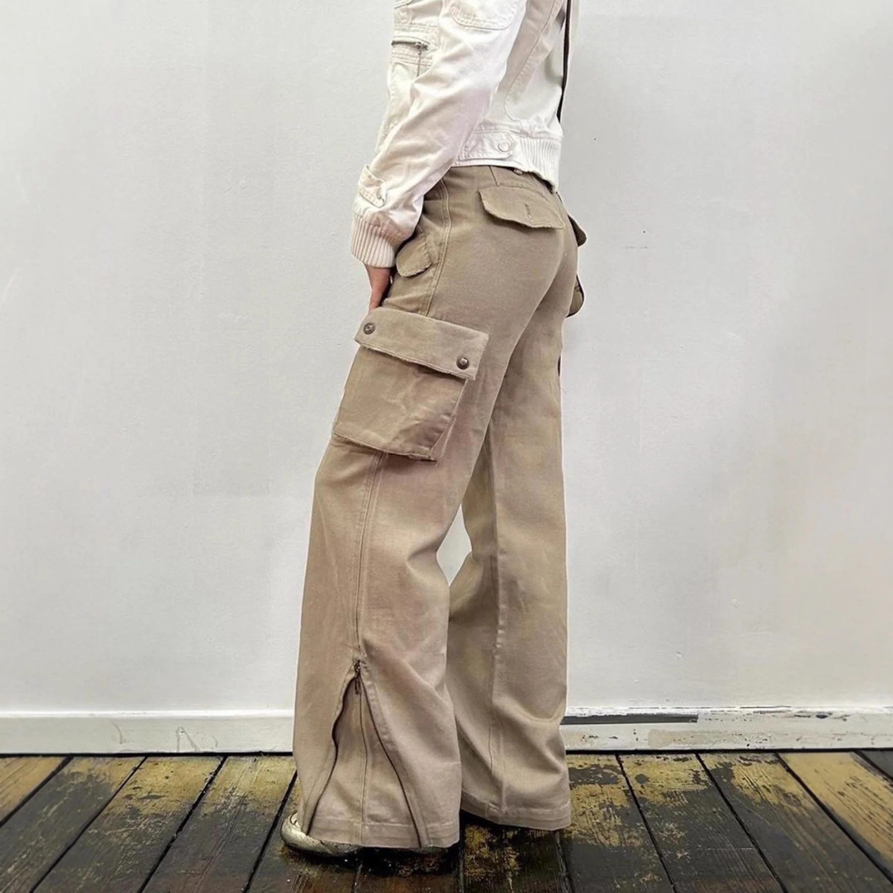 Damen Cargo-Style Hose mit weit geschnittenem Bein und praktischen Taschen R&B - Image 2