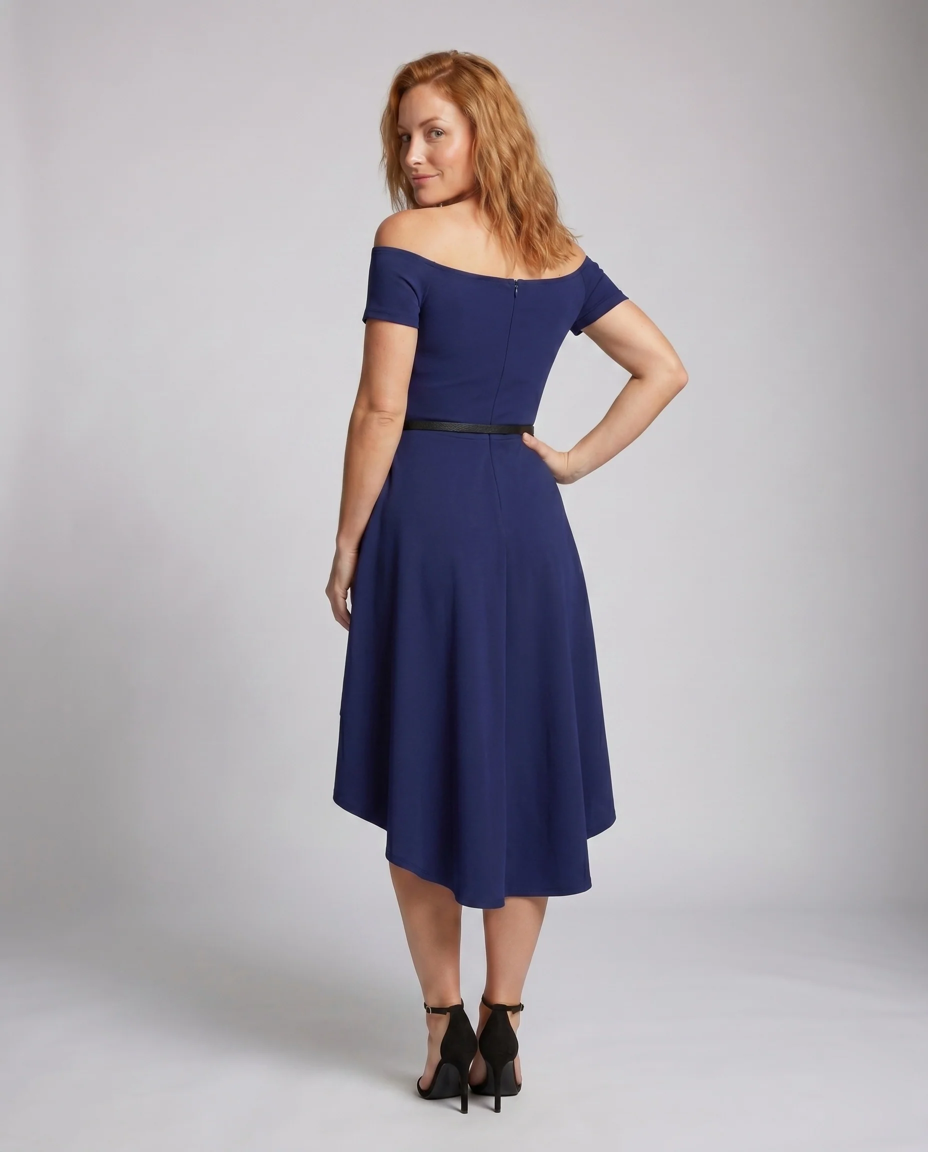 Damen Charmantes und elegantes Kleid mit asymmetrischem Saum R&B - Image 4