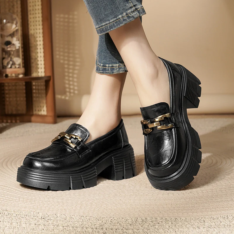Damen Chunky Loafers mit luxuriösem Goldschmuckdetail und rutschfester Sohle R&B - Image 4