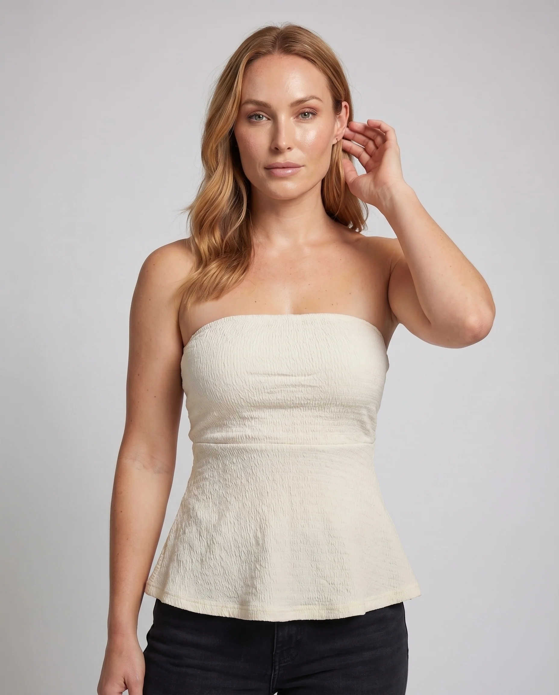 Damen Cropped Oberteil mit taillierter Passform und Rüschendetails - Image 2