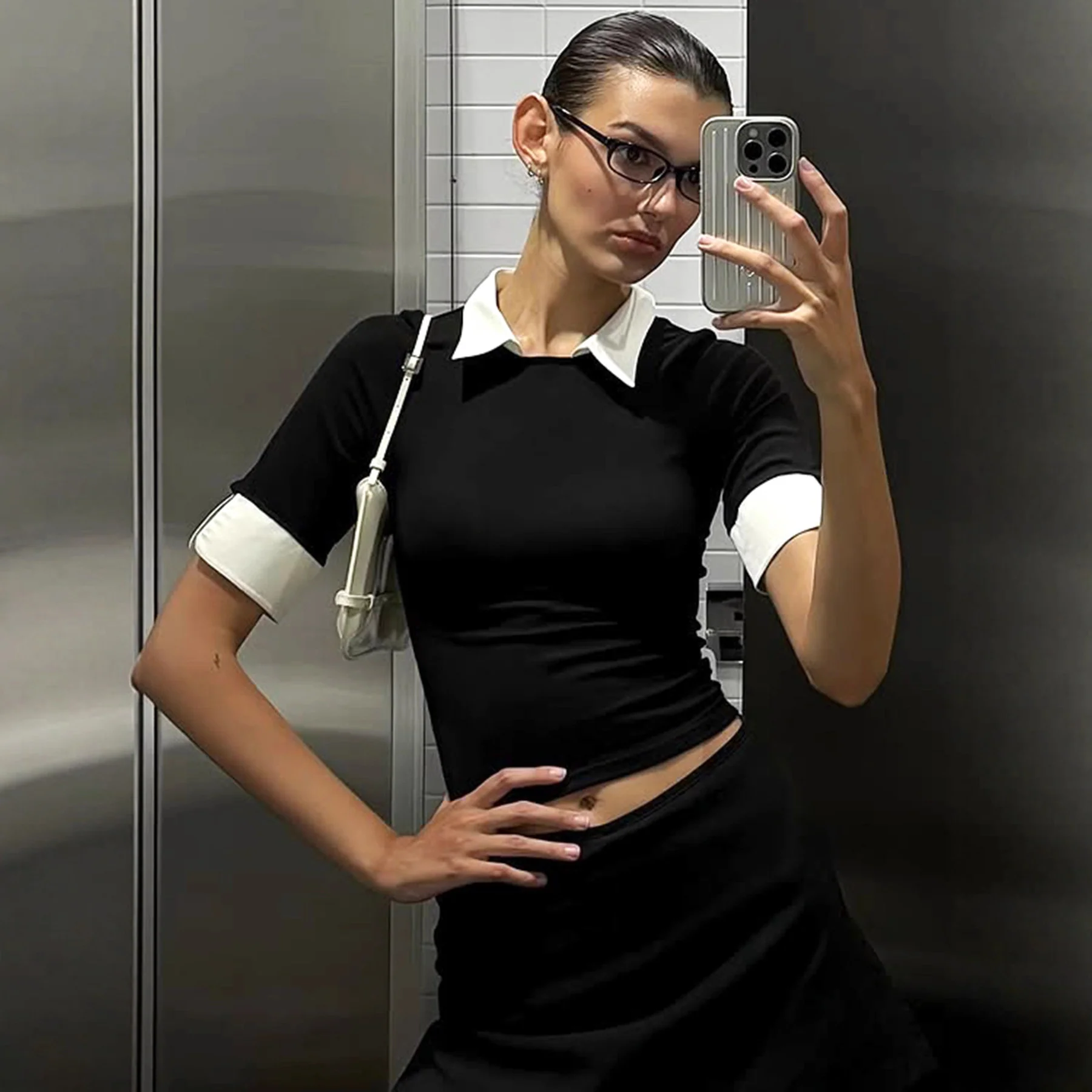 Damen cropped T-Shirt mit elegantem Kragen und Halblangen Ärmeln R&B