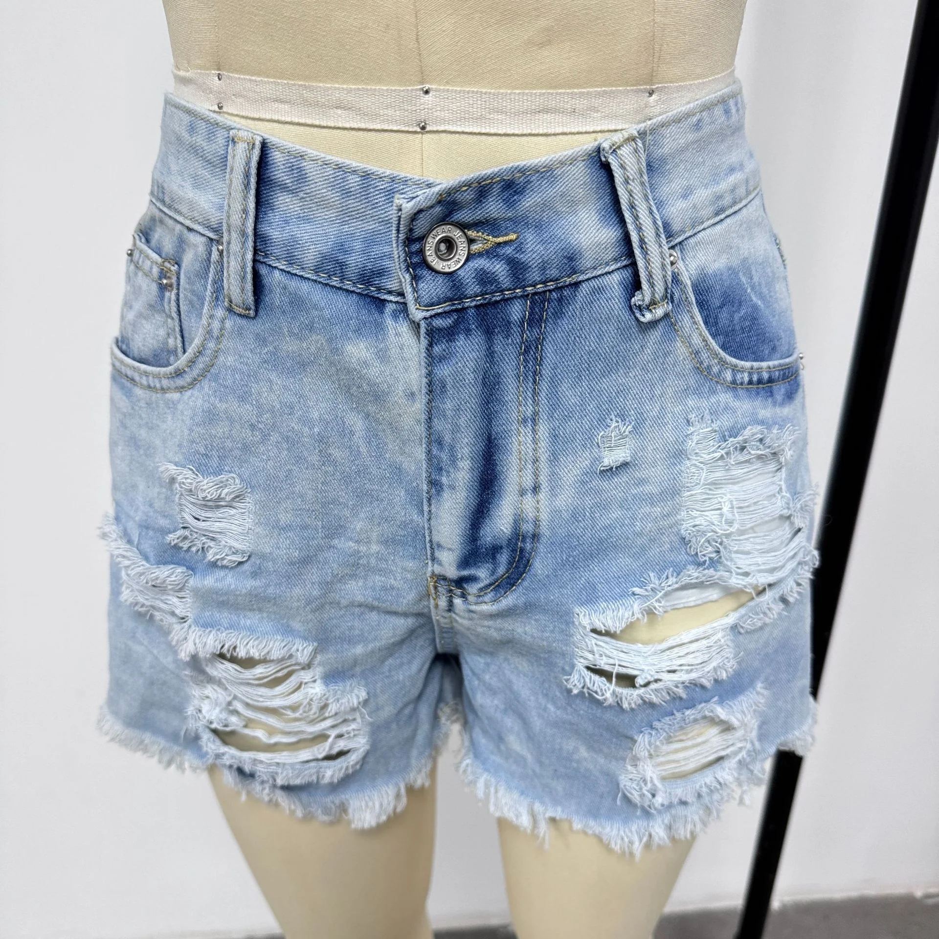 Damen Destroyed Denim-Shorts im lässigen Stil R&B - Image 2