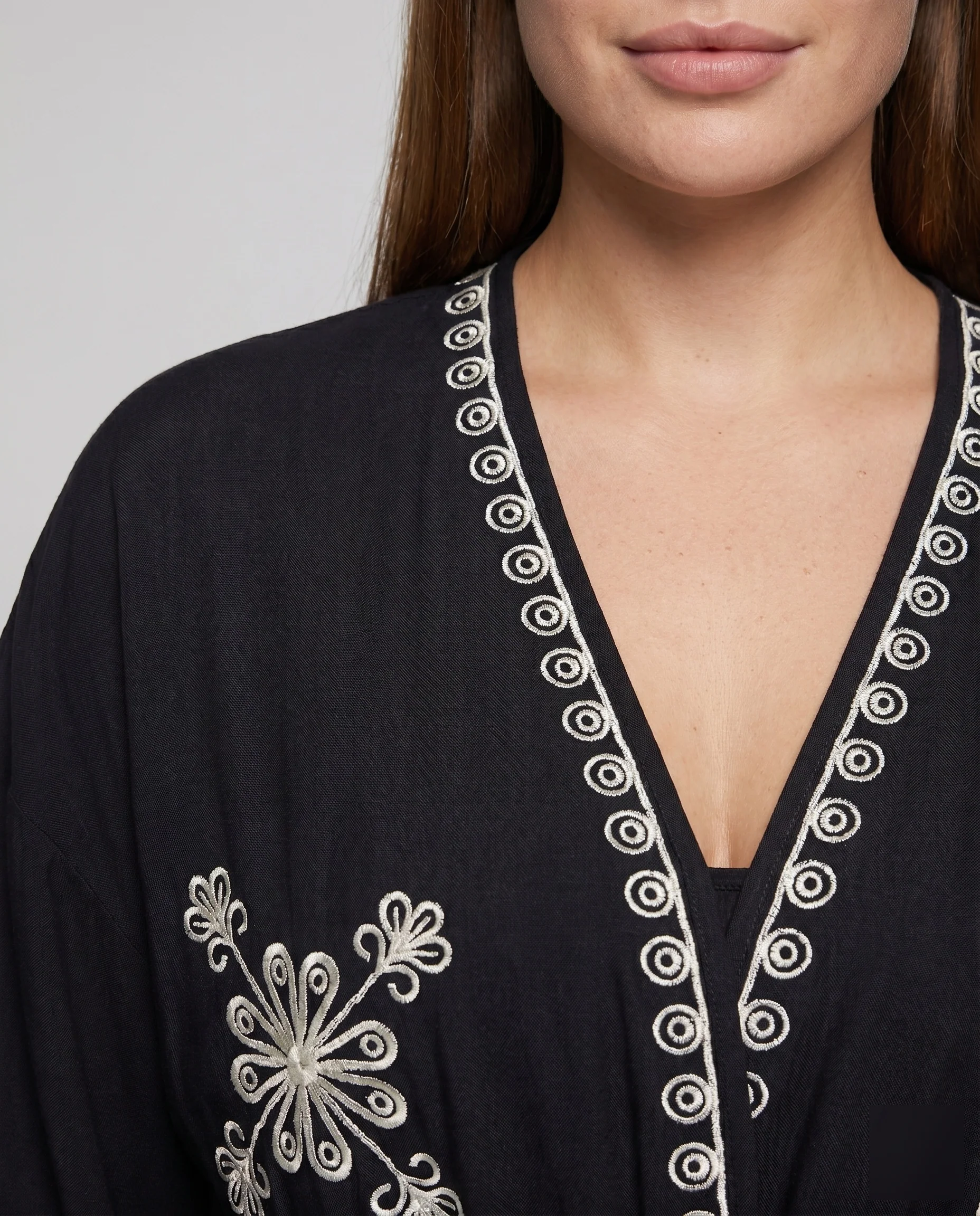 Damen elegant bestickter Strandkimono mit fließendem Schnitt R&B - Image 2