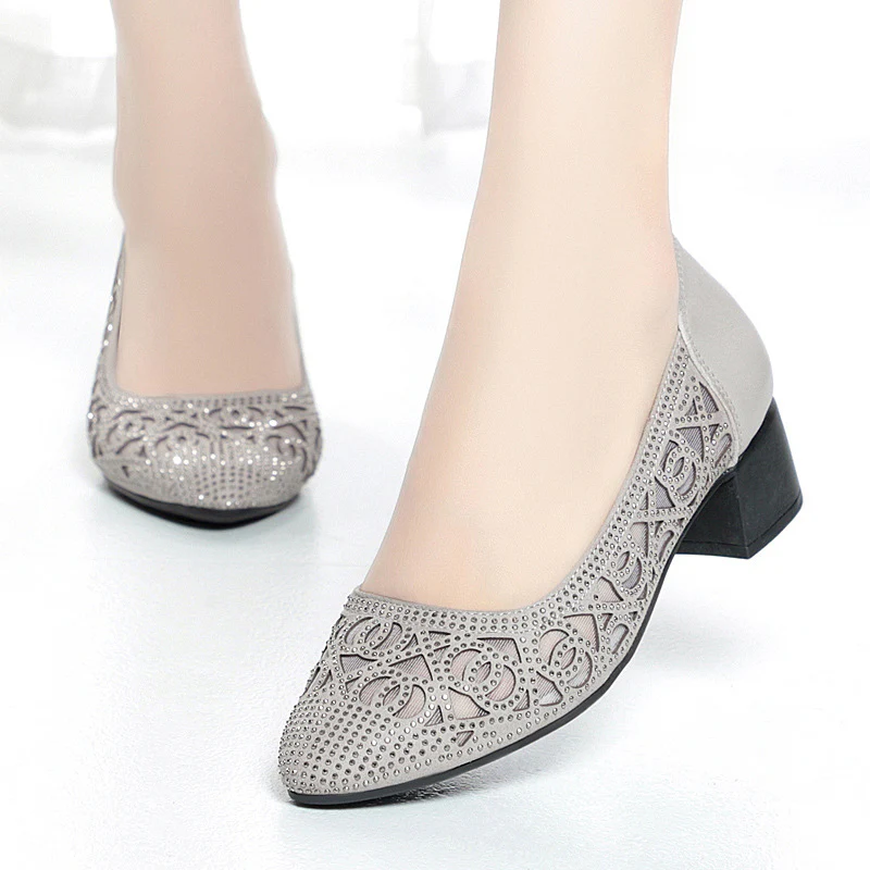 Damen Elegante Ballerinas mit dekorativem Cut-Out-Design und strukturiertem Absatz R&B - Image 2
