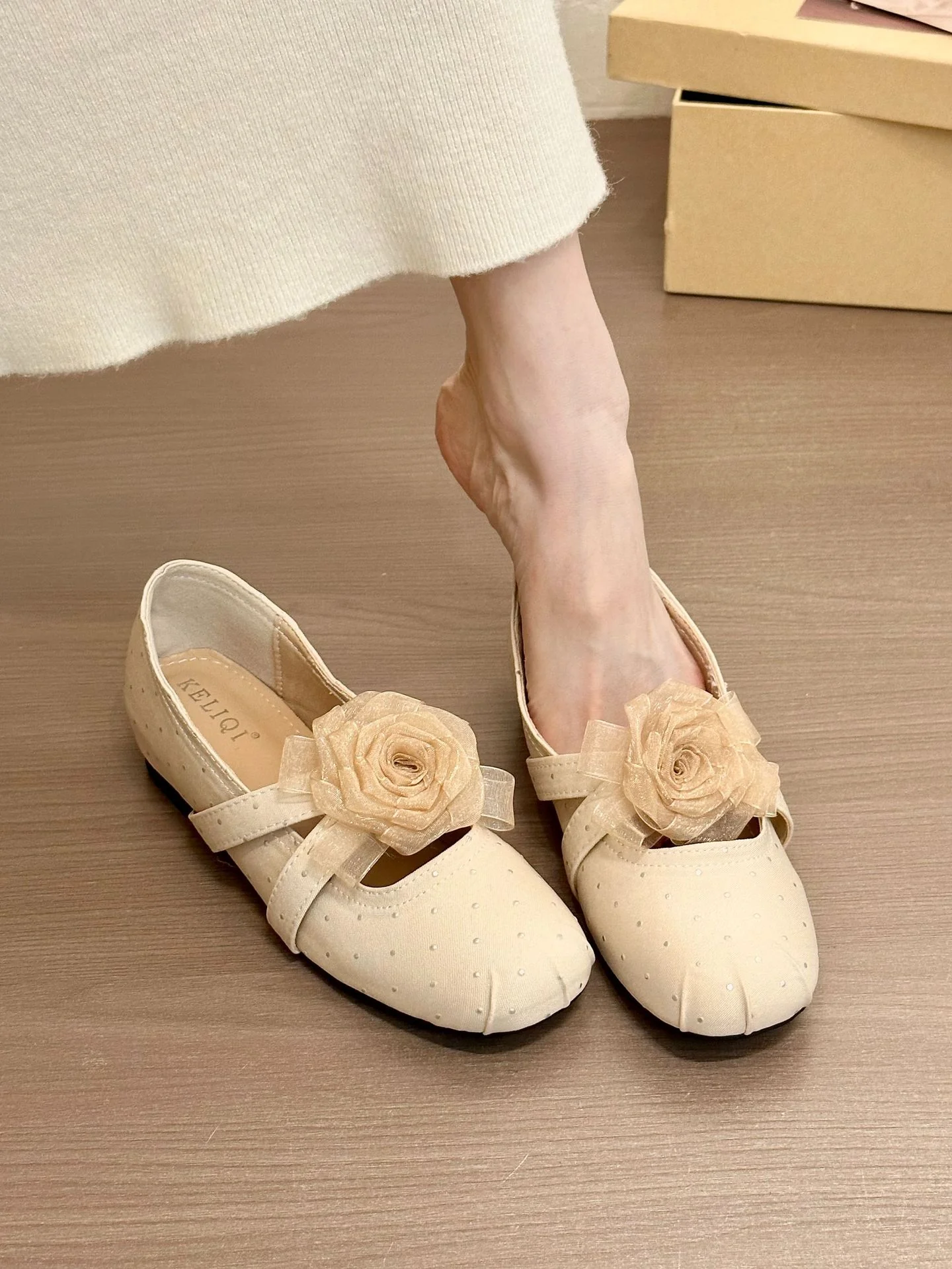Damen elegante Ballerinas mit dekorativen Blütenapplikationen R&B - Image 8