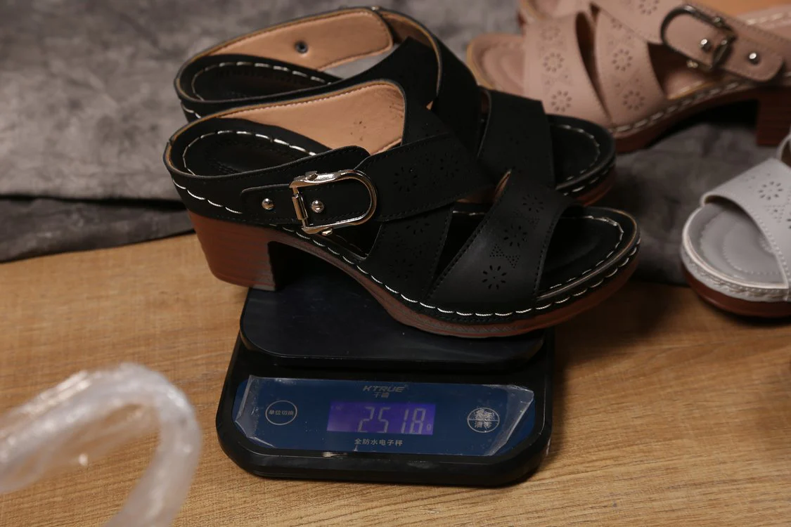 Damen elegante Keil-Pantoletten mit modischer Schnallenverzierung R&B - Image 7