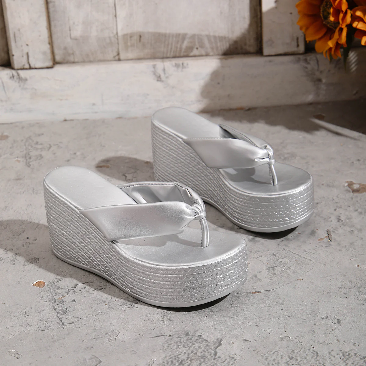 Damen elegante Keil-Sandalen mit glänzenden Details R&B - Image 3