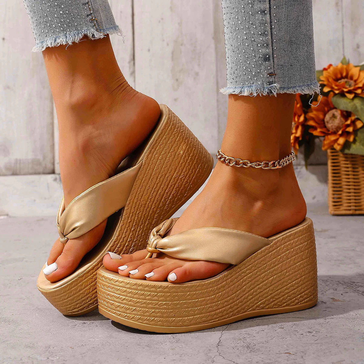 Damen elegante Keil-Sandalen mit glänzenden Details R&B - Image 4