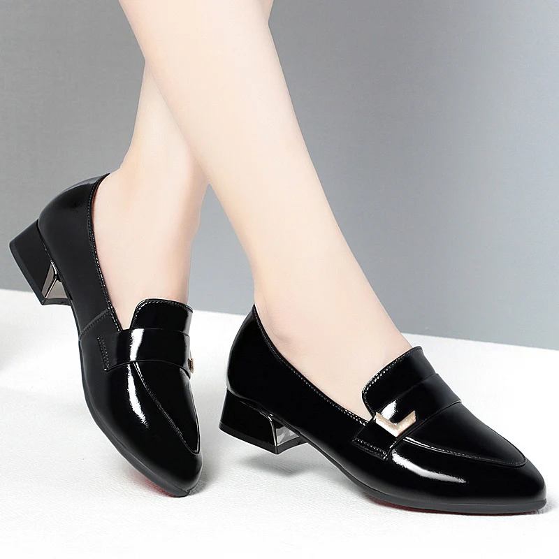 Damen Elegante Lack-Mokassins mit modischem Bügel und blockigem Absatz R&B - Image 3