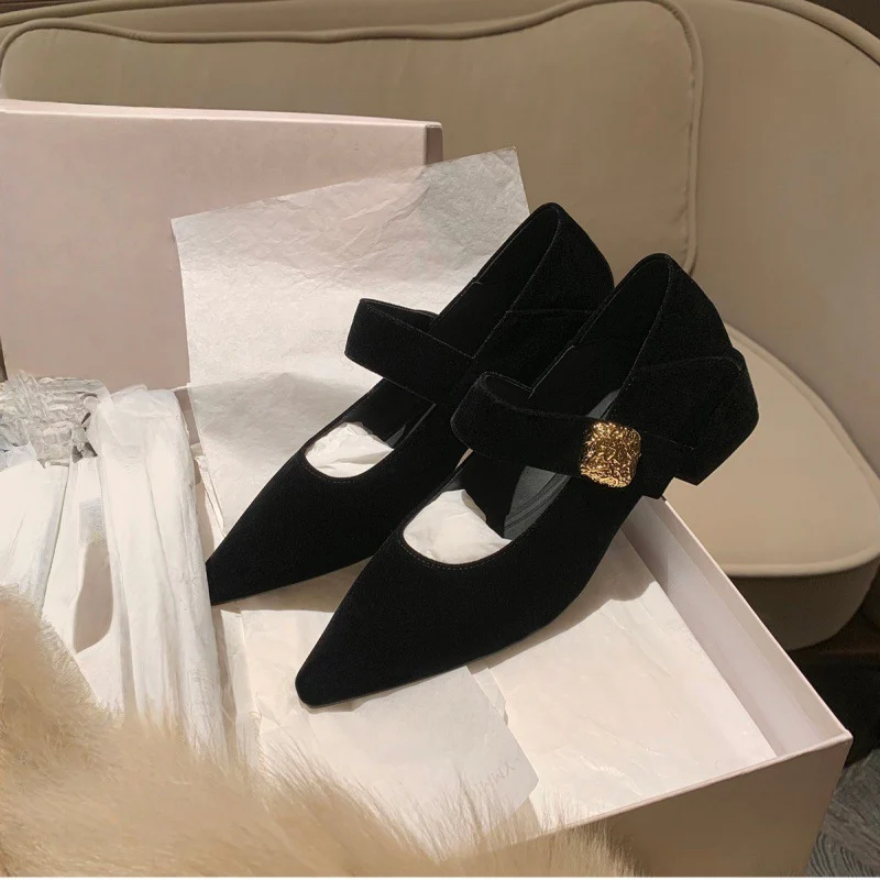 Damen elegante Mary Jane Pumps mit modischem Riemchen und goldener Schnalle R&B