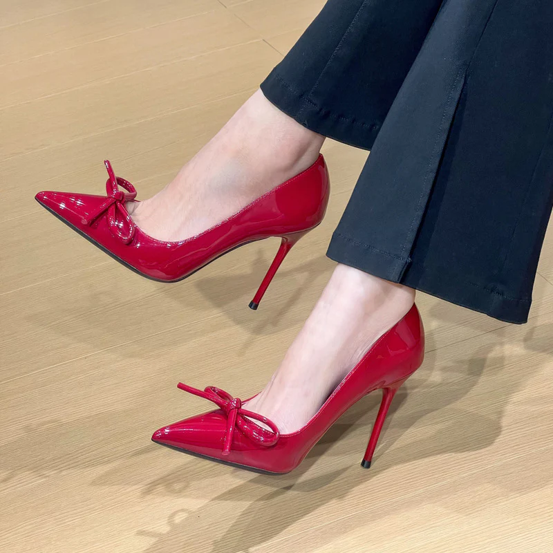 Damen elegante Pumps mit dekorativer Schleifenapplikation und hochglänzendem Finish R&B - Image 7