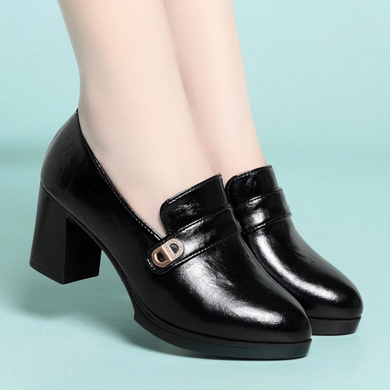 Damen elegante Pumps mit modischem Verschlussdetail R&B - Image 4