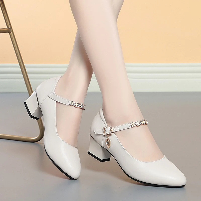 Damen elegante Pumps mit modischer Riemchenverzierung und bequemem Blockabsatz R&B - Image 4
