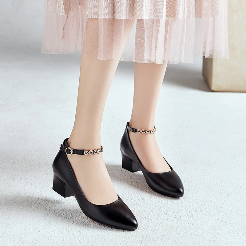 Damen Elegante Pumps mit verstellbarem Riemchen und luxuriösem Schmuckdetail R&B - Image 4