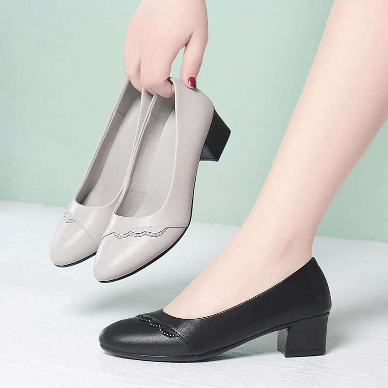 Damen Elegante Pumps mit zierlicher Wellenkante und komfortablem Blockabsatz R&B - Image 3