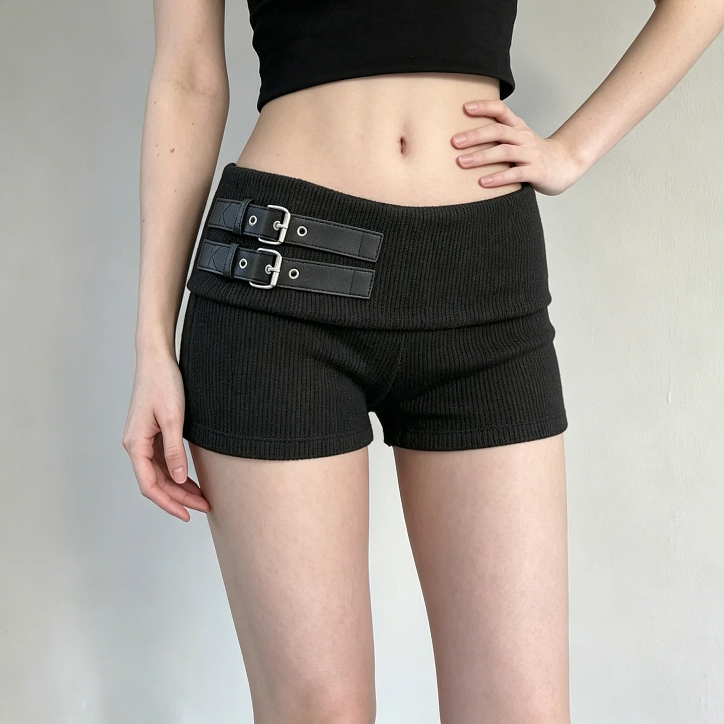 Damen elegante Shorts mit dekorativen Riemen und hohem Bund R&B - Image 2