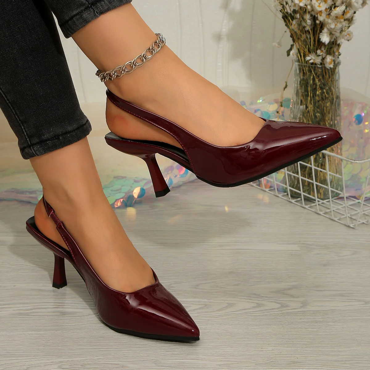 Damen elegante Sling-Pumps mit schmalem Riemen und hochglänzendem Finish R&B - Image 2