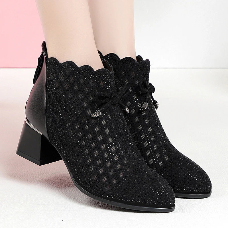 Damen Elegante Stiefeletten mit luftiger Netzstruktur und funkelnden Schmuckdetails R&B - Image 8