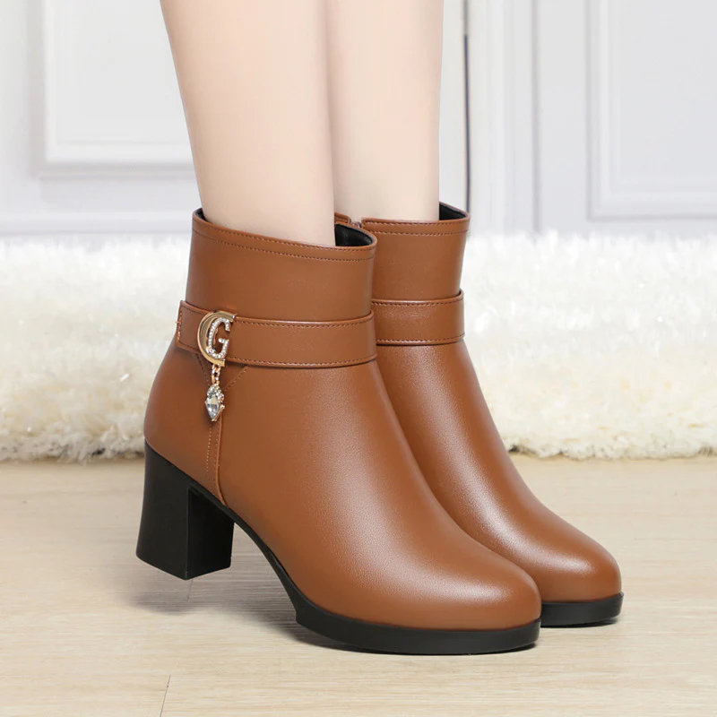 Damen Elegante Stiefeletten mit modischem Schnallen-Detail R&B - Image 26
