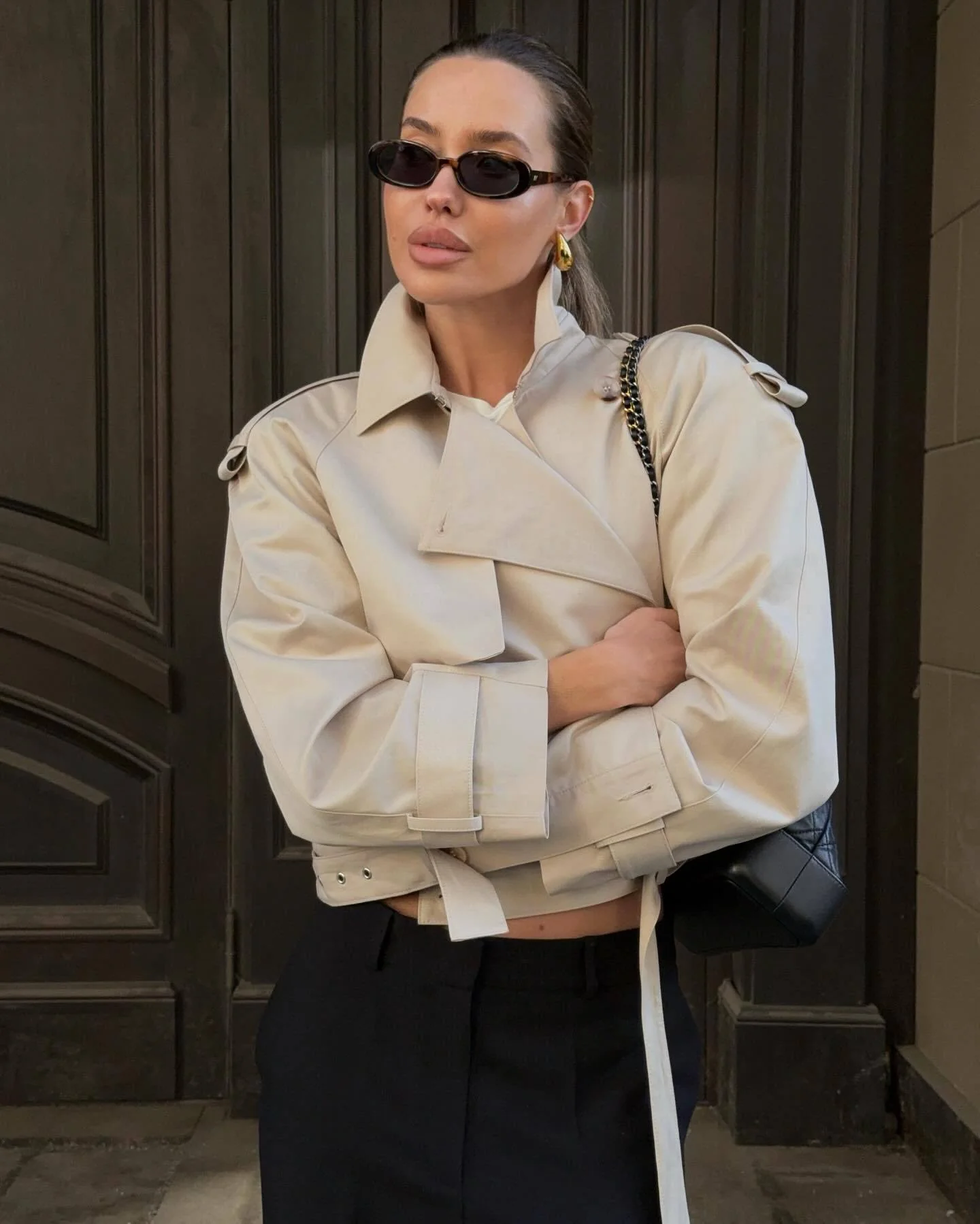 Damen elegante Trenchjacke mit innovativem Schnitt und praktischen Details R&B - Image 6