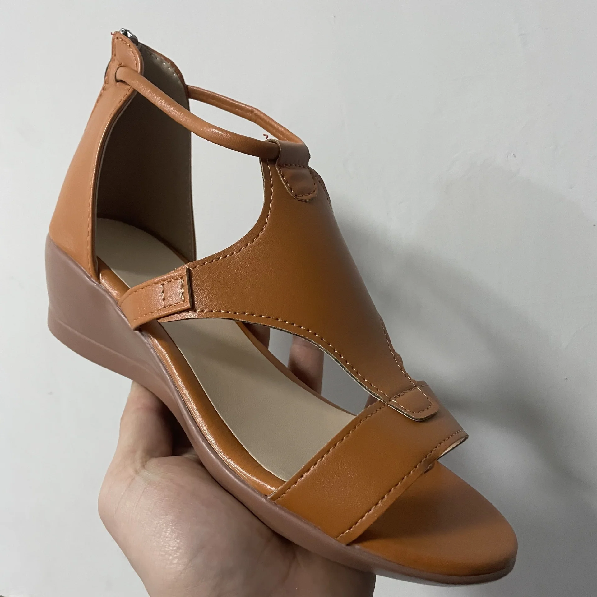 Damen elegante Wedge-Sandalen mit verstellbaren Riemen und anatomischem Fußbett R&B - Image 7