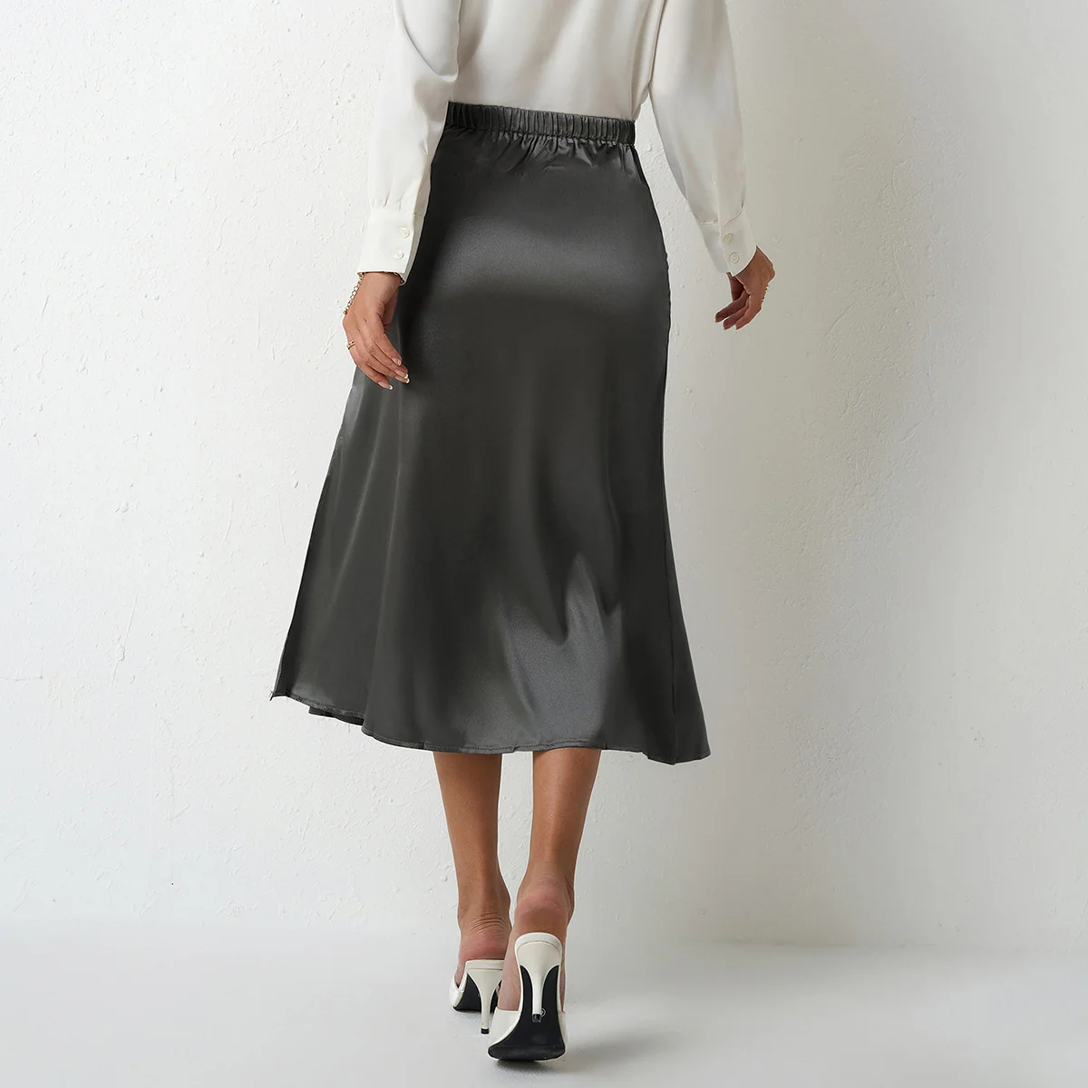 Damen eleganter Midirock mit fließendem Schnitt und Satin-Finish R&B - Image 3