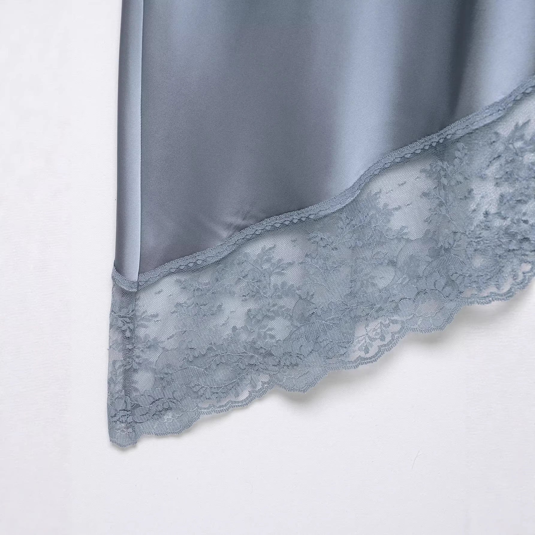 Damen eleganter Satinrock mit zarter Spitzenverzierung R&B - Image 2