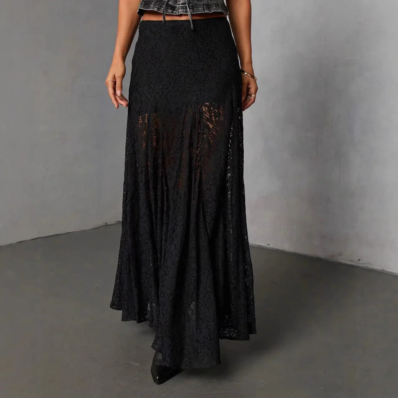 Damen Eleganter Spitzenmaxirock mit fließendem Fall und transparenten Details R&B - Image 6