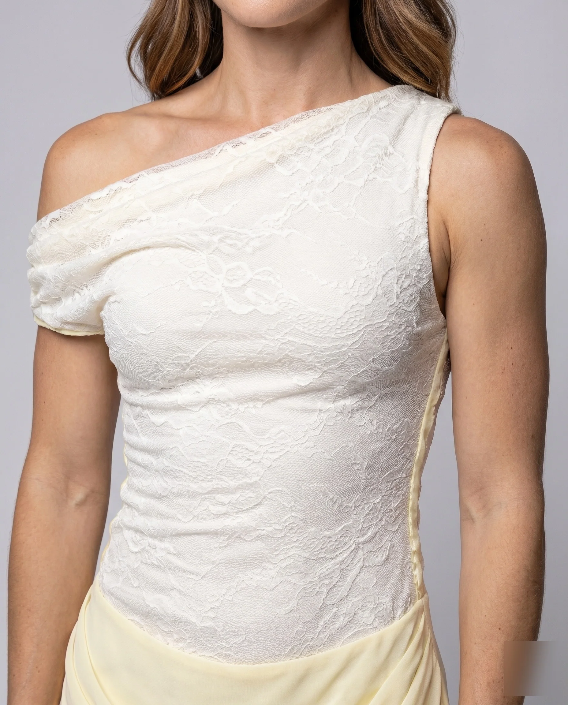 Damen Elegantes asymmetrisches Maxi-Kleid mit Spitzenoberteil und fließendem Rock R&B - Image 3